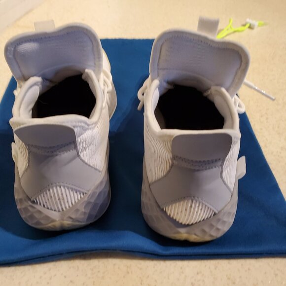 Adidas Pro Boost Sneakers *SILVER* Men's Size 11' W/Yeezy V2 Laces MINT As New! - Picture 4 of 9